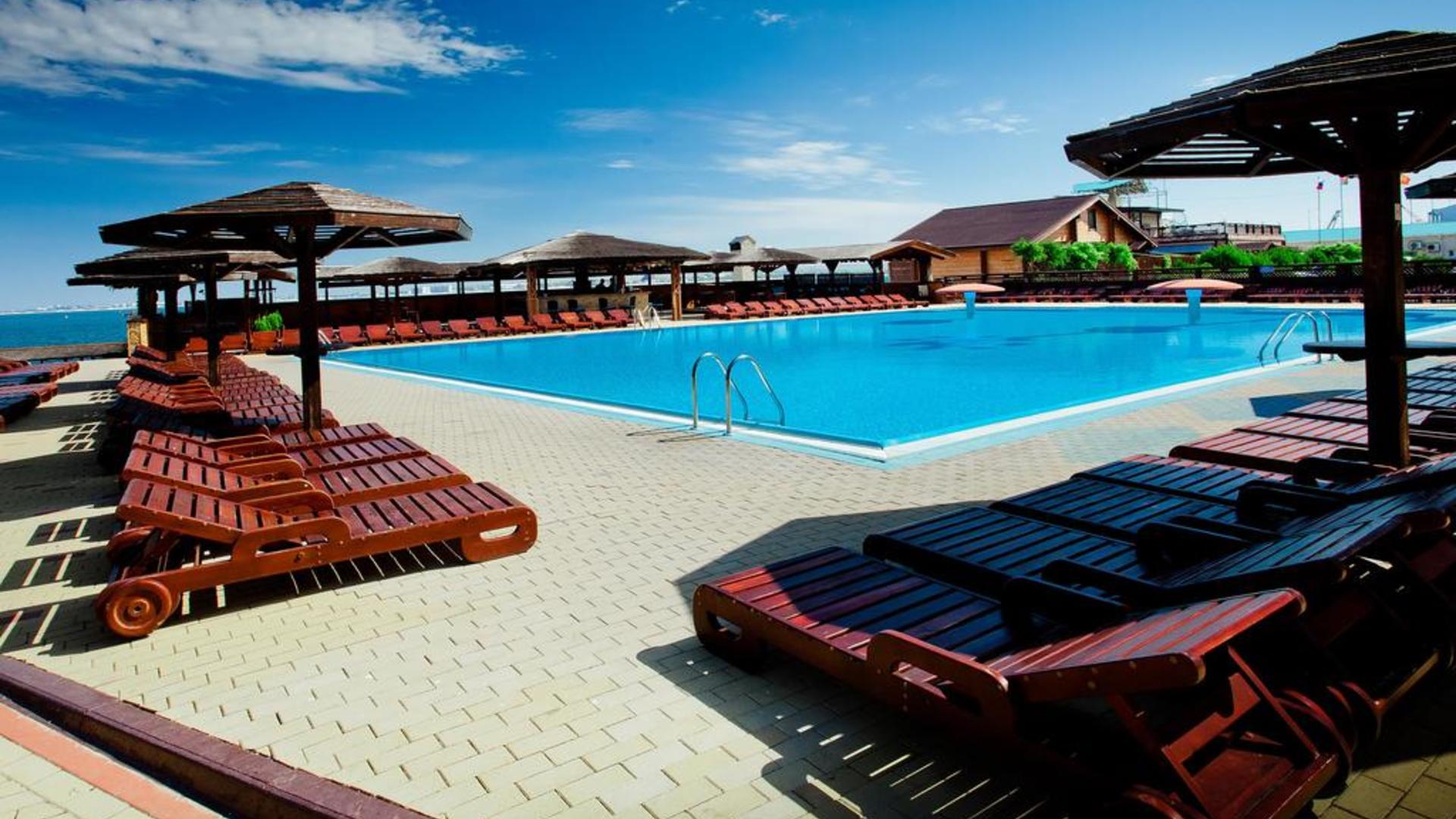 Витязево собственный пляж бассейн. Grand Hotel Valentina Анапа.