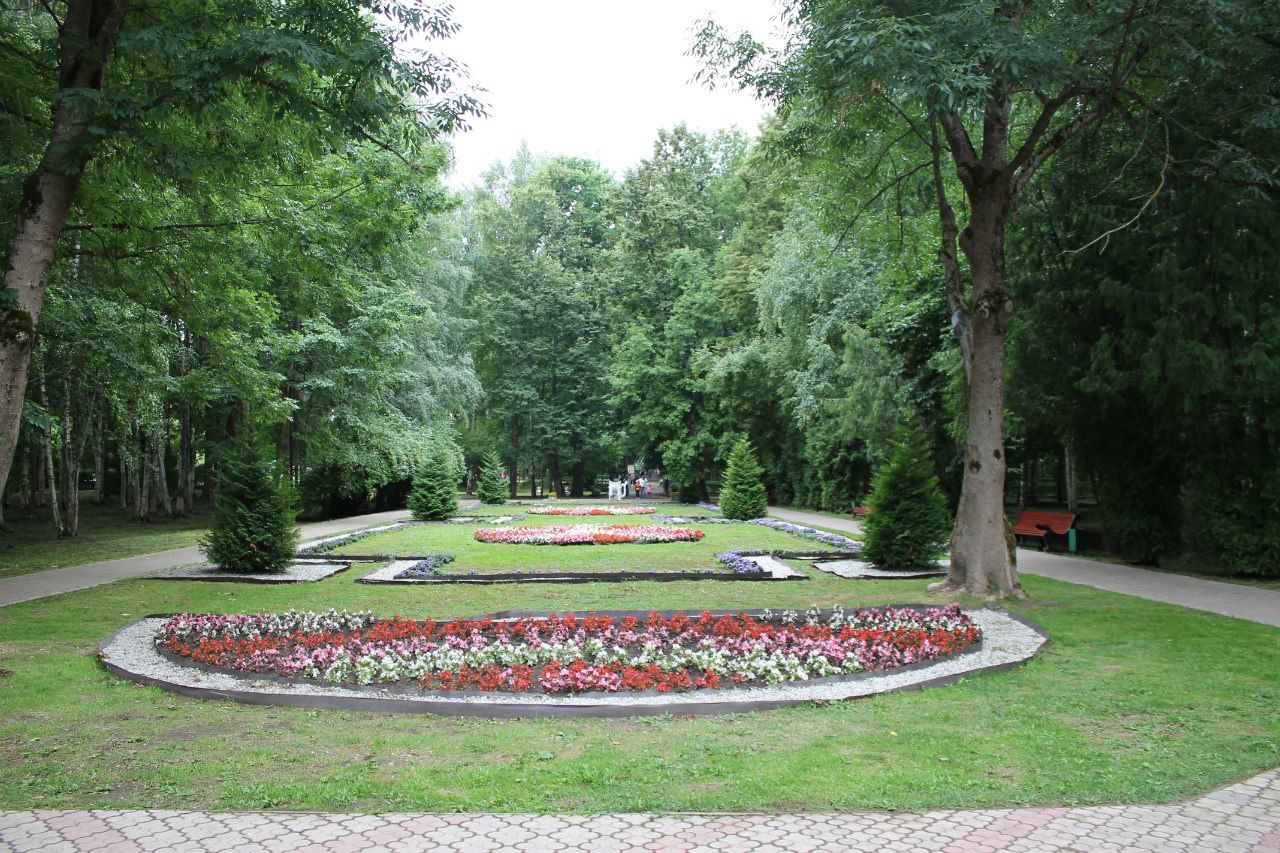 Курорт старая русса. Курорт Старая Русса территория. Парк курорт Старая Русса Веты. Курорт Старая Русса площадь. Курорт Старая Русса официальный сайт.